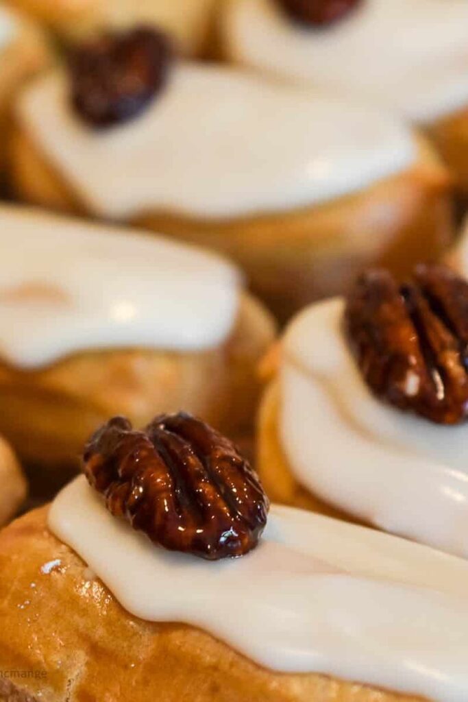 Maple Pecan Eclairs French Dessert