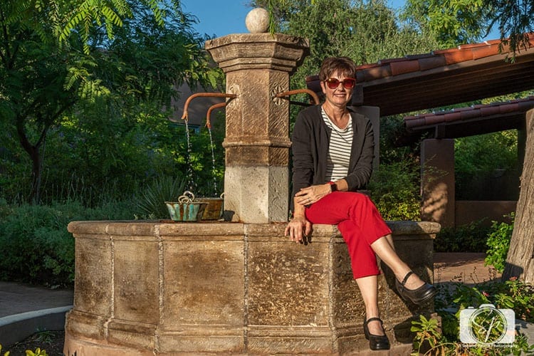 Carlton in Black at Hermosa Inn hero