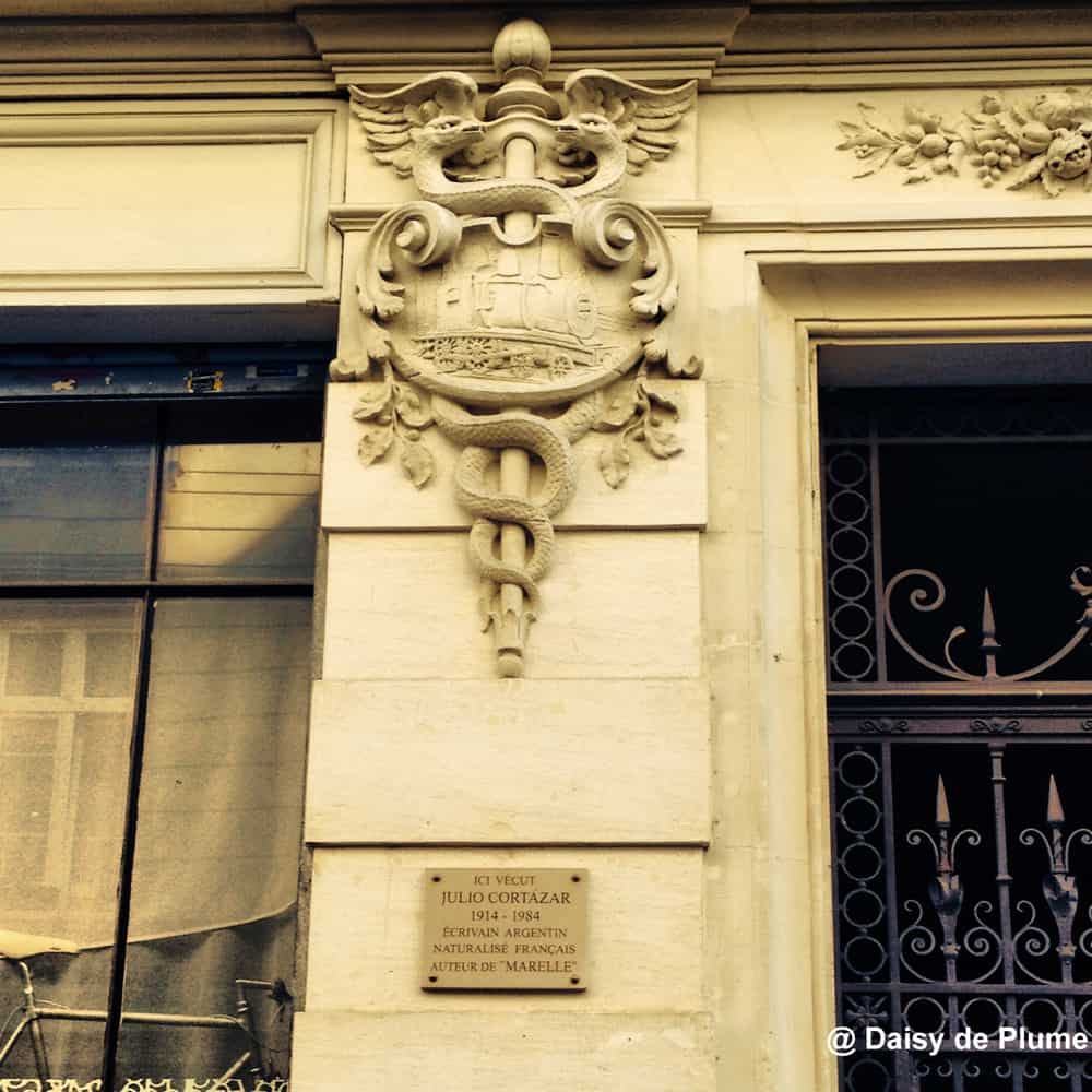 Cortazar plaque on rue Martel - Instagram @ Daisy de Plume