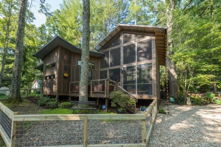 Greyberd Rentals Outside Inn