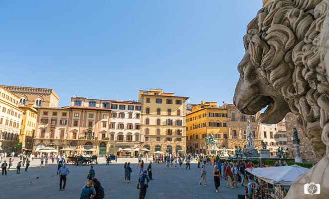 Lion-near-Duomo-FLORENCE