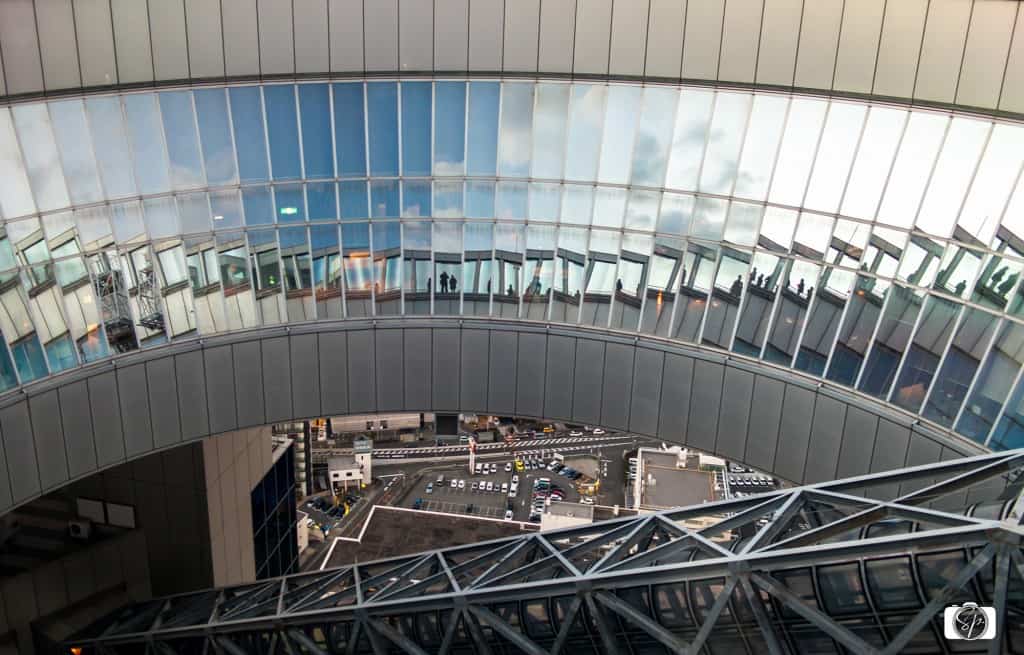 Osaka-Umeda-Sky-Building-Interior