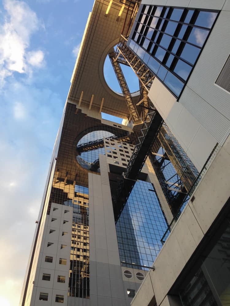 Osaka-Umeda-Sky-Building-Up