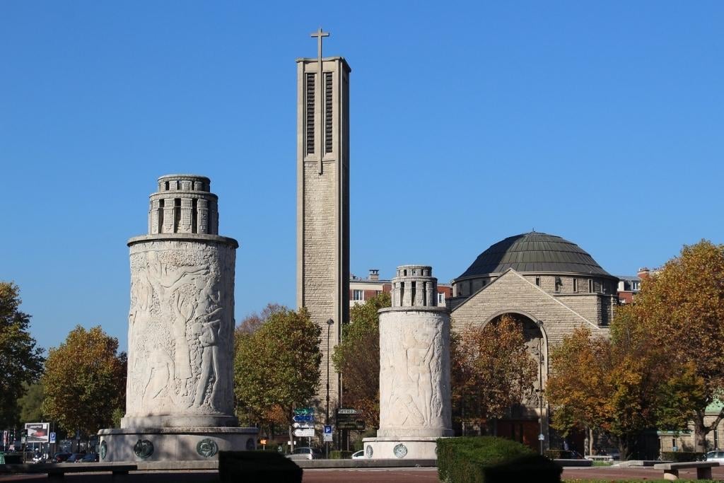Paris - Fontaines de la Porte de Saint-Cloud