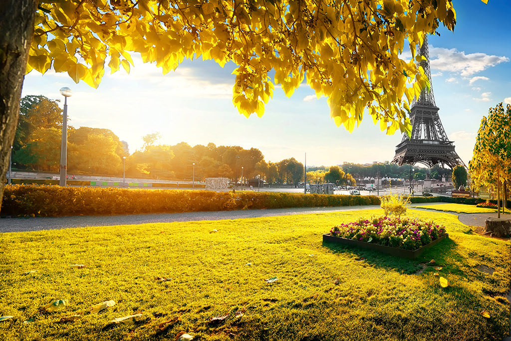 A view of the Eiffel Tower from the Trocadero gardens in Paris in the autumn