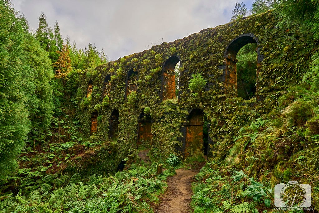 Portugal-Azores-Sao-Miguel-Aqueduct