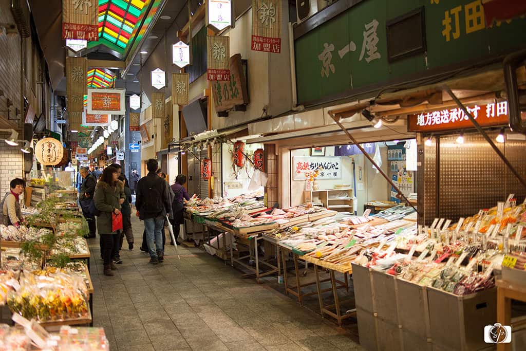 Row of stall and vendors in the in Kyoto Nishiki Market