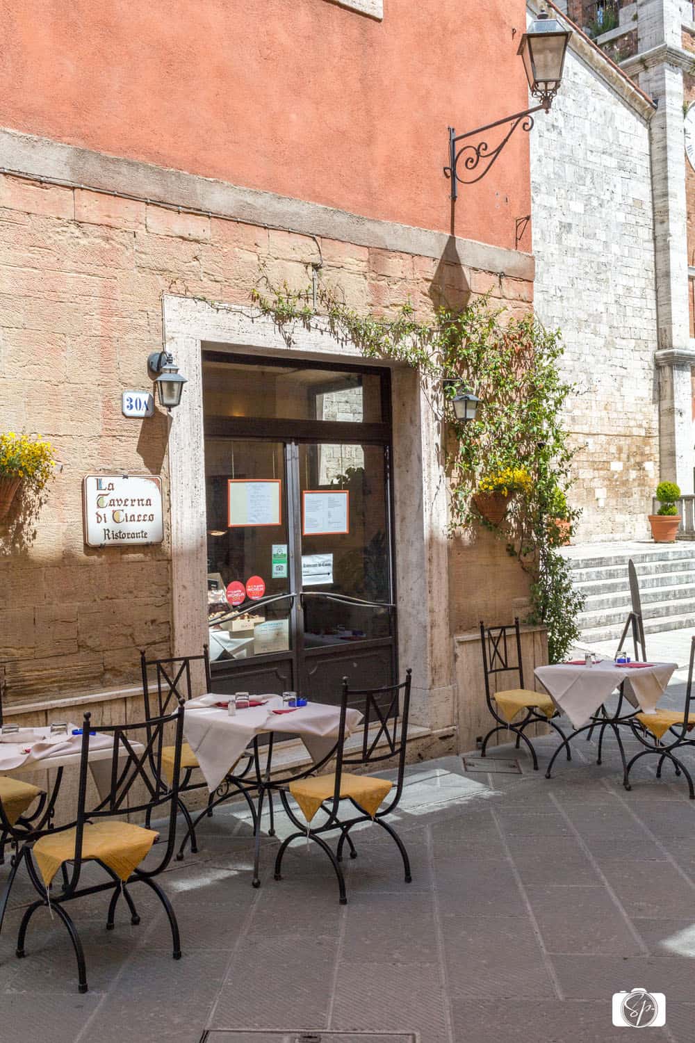 La Bottega Di Cacio Restaurant in San Quirico d'Orcia in Tuscany Italy